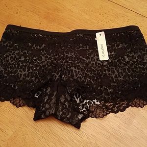 Lacy panties over  leopard print design